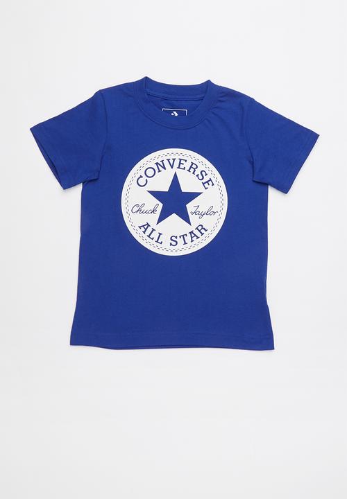 blue converse shirt