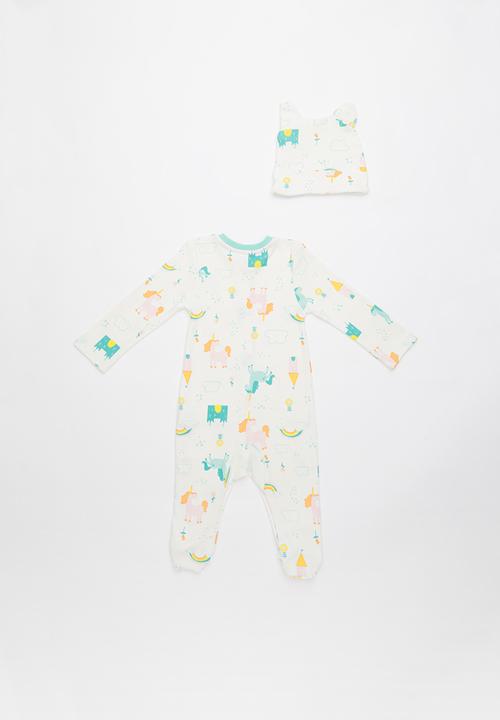Baby Corner - Unicorn patterned sleepsuit & cap set - multi