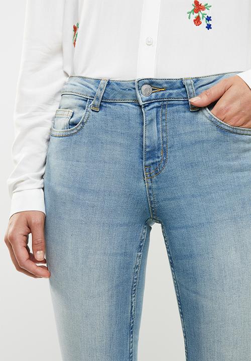 Jacqueline de Yong - Skinny regular floral ankle jeans - blue
