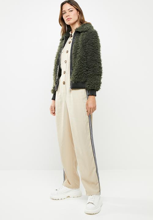Vero Moda - Ibi jayla short faux fur jacket - khaki