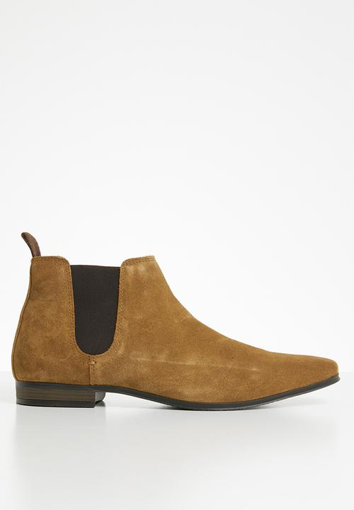 Superbalist - Strauss suede chelsea boot - tan 