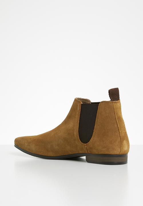Superbalist - Strauss suede chelsea boot - tan 