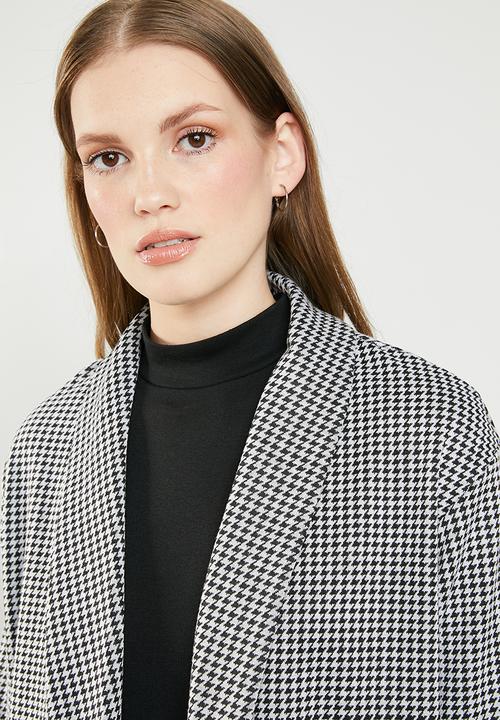Vero Moda - Forever loose blazer - black & white