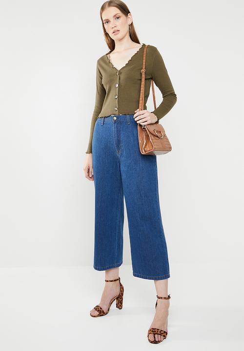 Missguided - Horn button lettuce long sleeve crop top - khaki