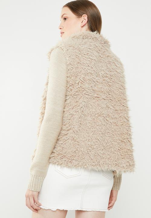 Revenge - Faux fur gilet - beige