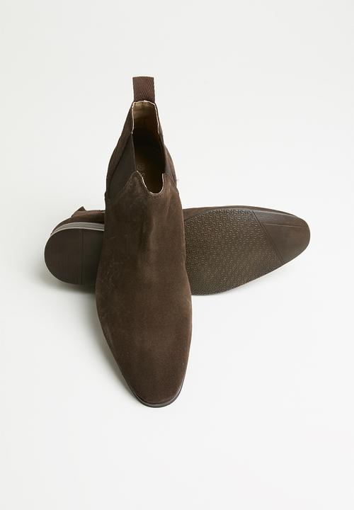 Superbalist - Strauss suede chelsea boot - brown