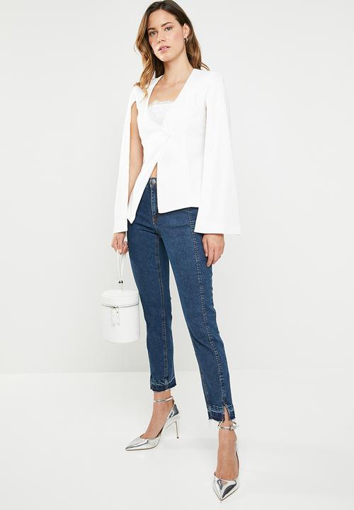 Missguided - Open sleeve darted asymmetric jacket - white