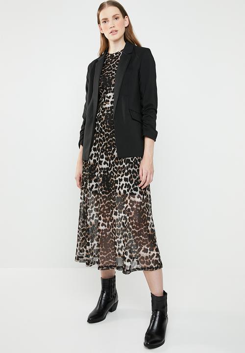 ONLY - Zoey ruched sleeve blazer - black