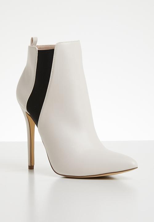 Madison® - Meg boot - white