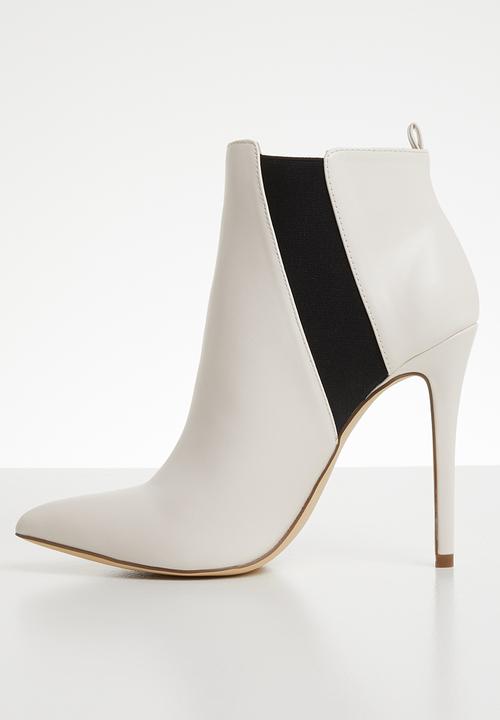 Madison® - Meg boot - white