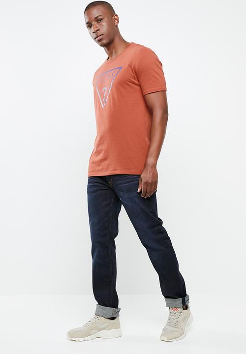 GUESS - Short sleeve core triangle tee - red