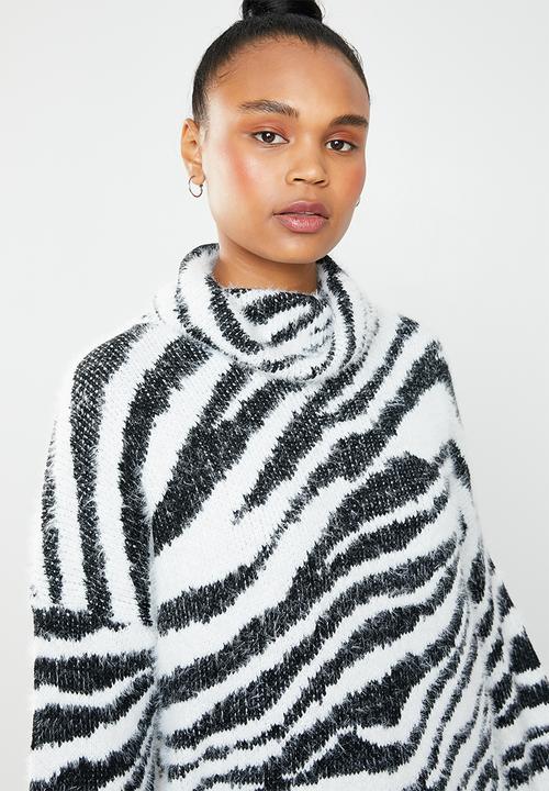 Missguided - Premium roll neck zebra jumper dress - white & black