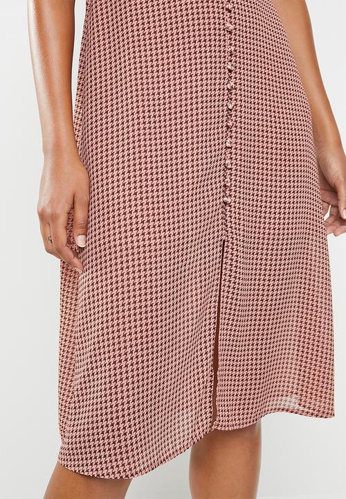 Missguided - Chiffon houndstooth button down midi dress - pink
