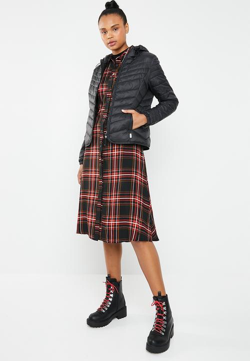 ONLY - Demi hooded puffa jacket - black