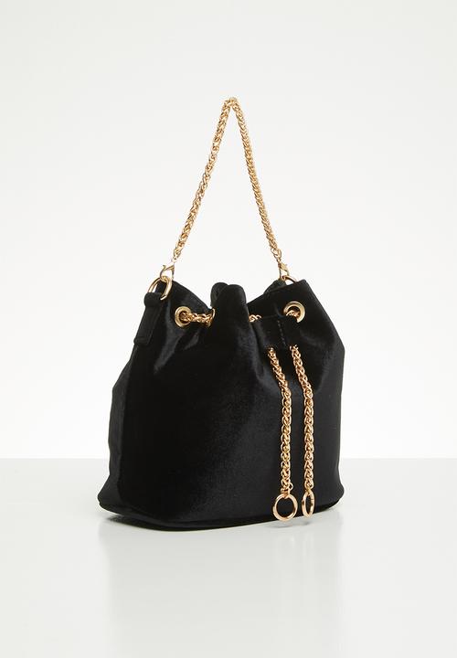 Superbalist - Adina velvet bucket bag - black