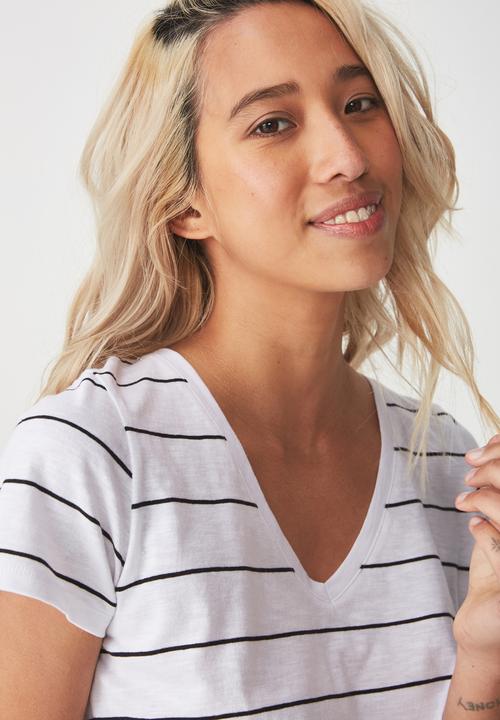 Cotton On - The deep v-neck tee - black & white