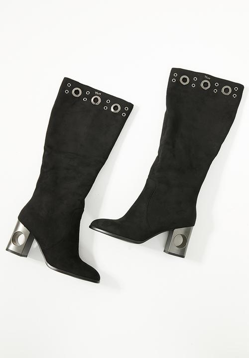 Plum - Studded boot - black