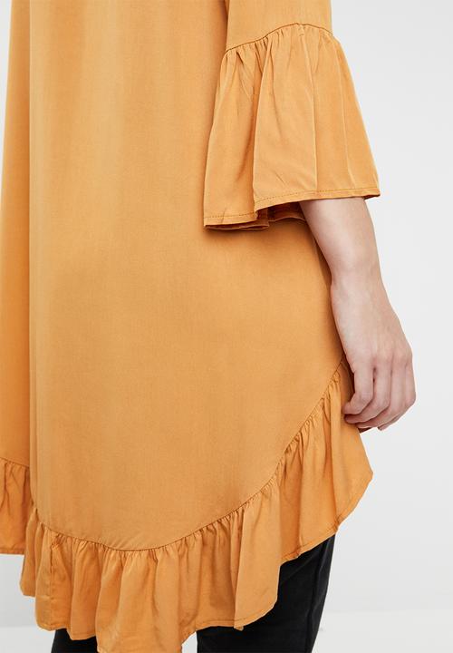 Revenge - Bell sleeve top - mustard