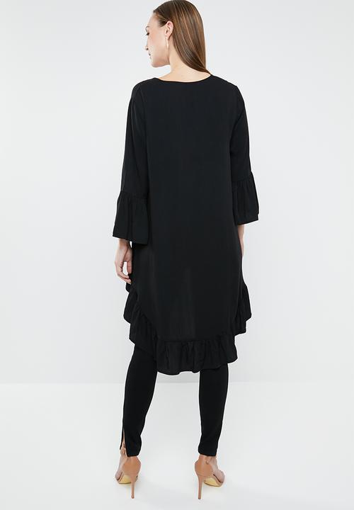 Revenge - Bell sleeve top - black