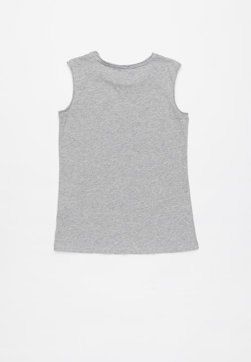 GUESS - Teens short sleeve muscle body heart tee - grey