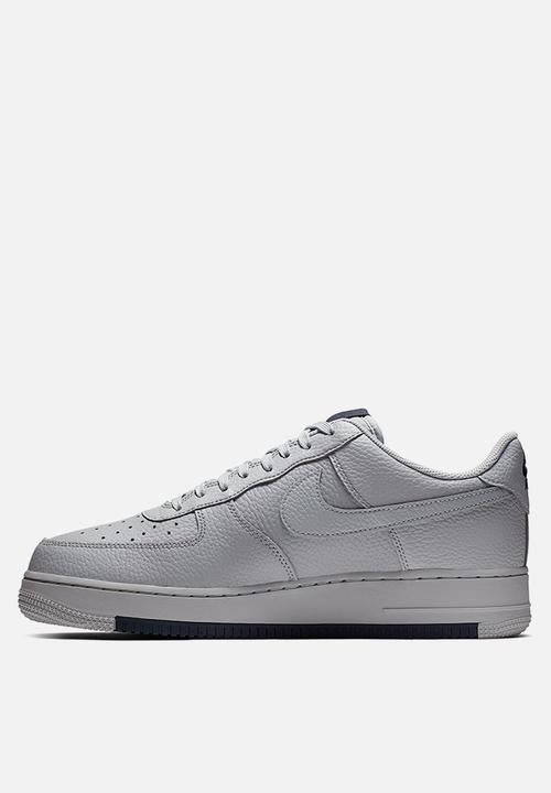 Nike - Nike Air Force 1 '07 1 - wolf grey / obsidian / wolf grey
