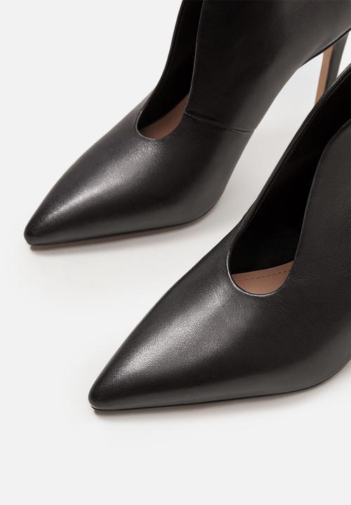 MANGO - Slit leather ankle boot - black