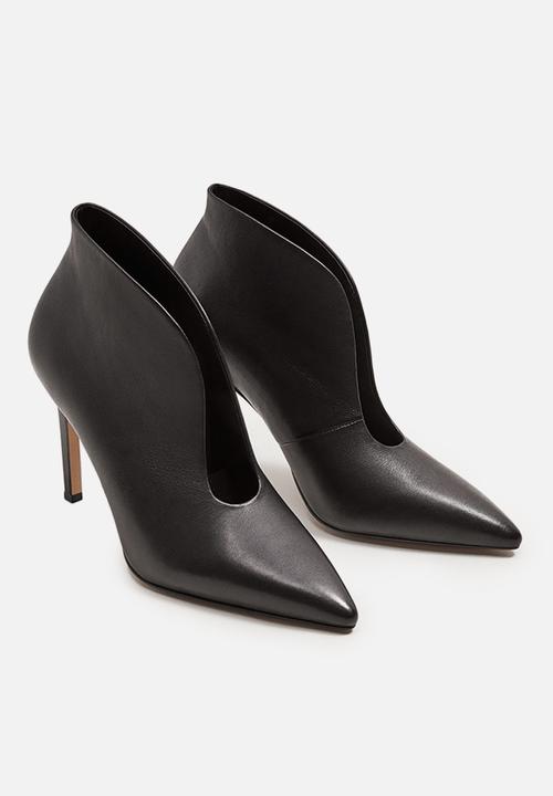 MANGO - Slit leather ankle boot - black