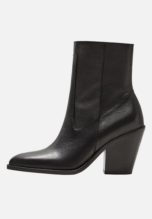 MANGO - Leather pointed ankle boot - black