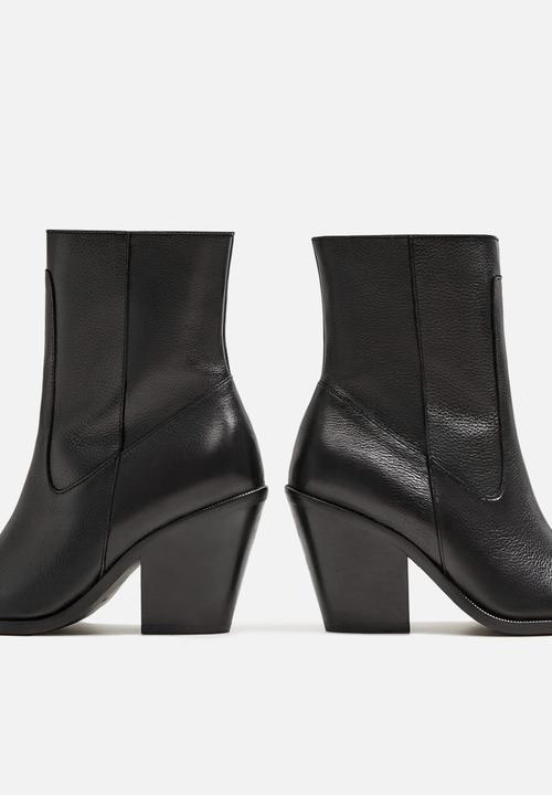 MANGO - Leather pointed ankle boot - black
