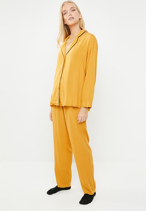 Superbalist - Sleep shirt & pants set - mustard