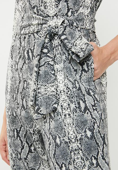 Superbalist - Printed wrap jumpsuit -  grey & black