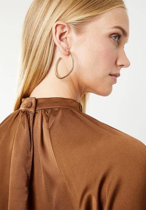 Superbalist - Elasticated hi neck blouse - brown