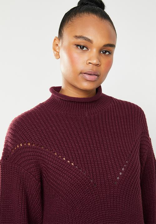 Superbalist - Funnel neck knit with side slits - burgundy