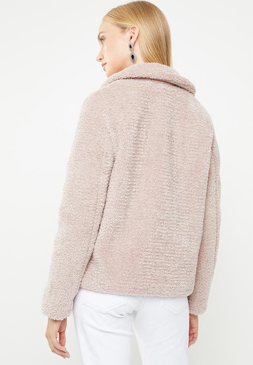 Vero Moda - Lala short faux fur jacket - pink