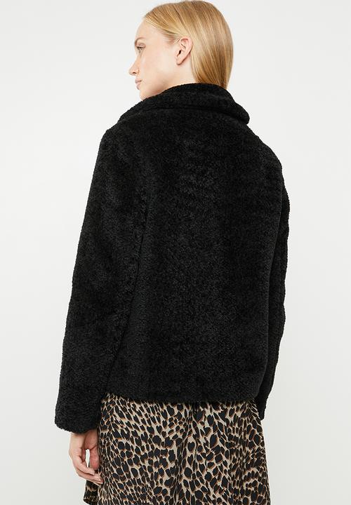 Vero Moda - Lala short faux fur jacket - black