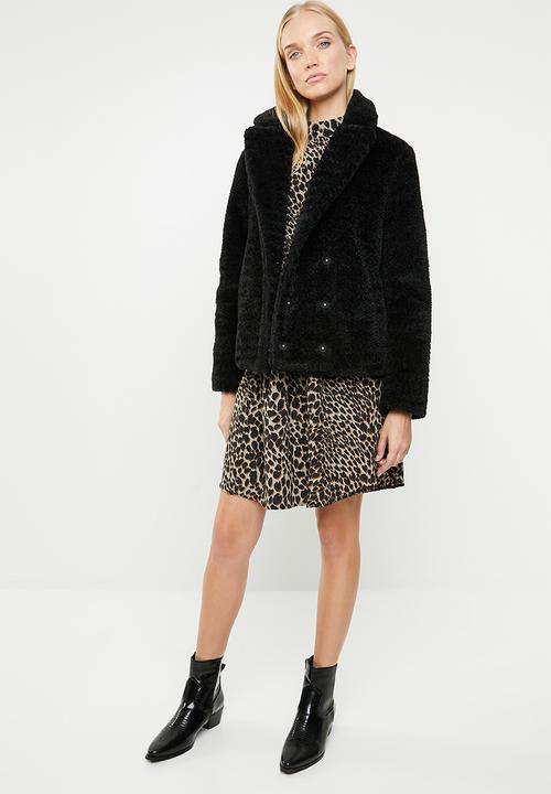 Vero Moda - Lala short faux fur jacket - black