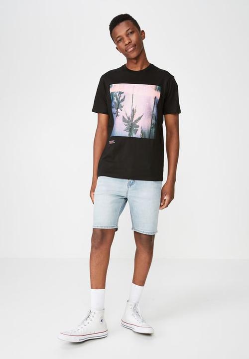 Cotton On - Wasteland tbar photo T-shirt - black