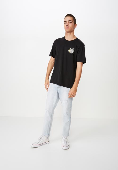 Cotton On - Night eyes tbar art T-shirt - black