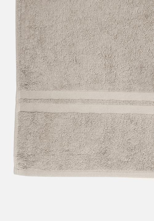 Club Classique - Grace bath towel - cement
