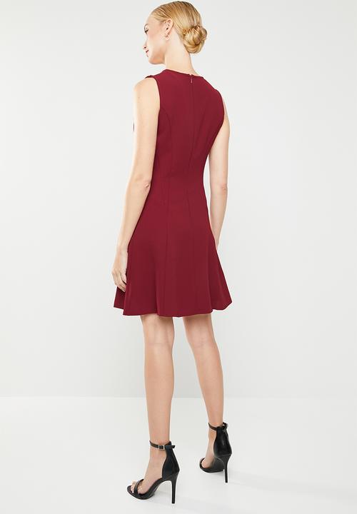 MANGO - V-neckline dress - burgundy