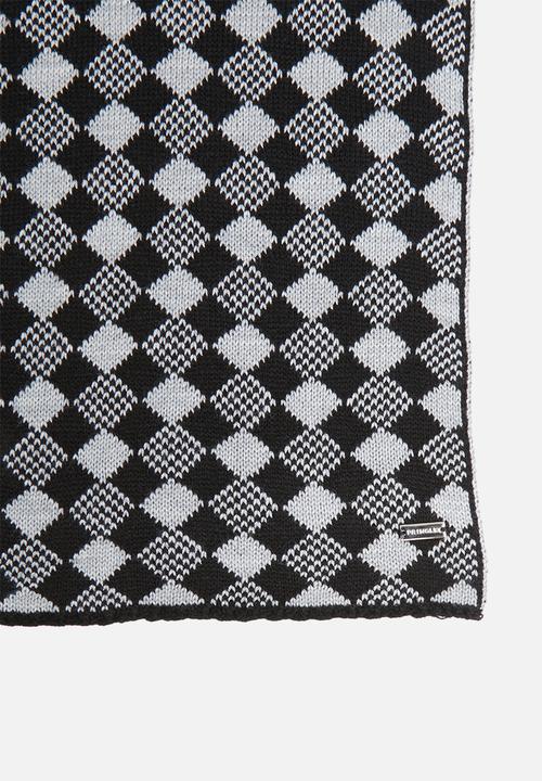 Pringle of Scotland - Shelley diamond scarf - black