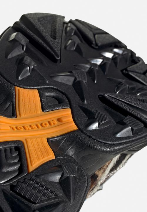adidas Originals - Falcon W - Off White / Core Black / Bright Gold