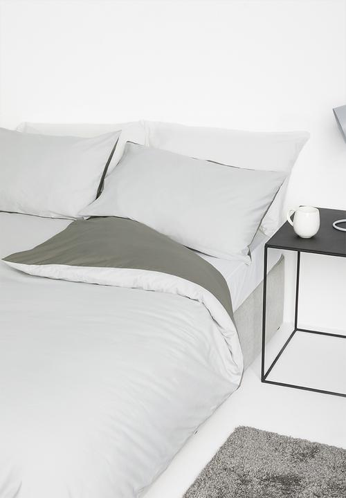 Sixth Floor - Reversible duvet set - dgrey/lgrey