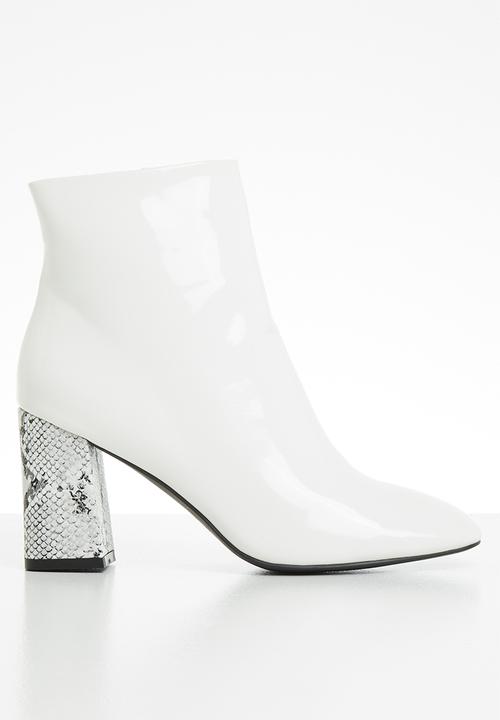 Public Desire - Vesper ankle boot - white