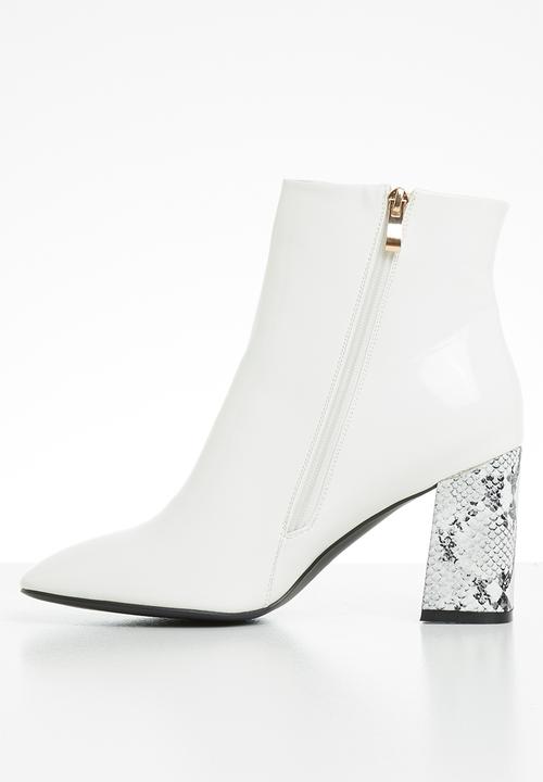 Public Desire - Vesper ankle boot - white