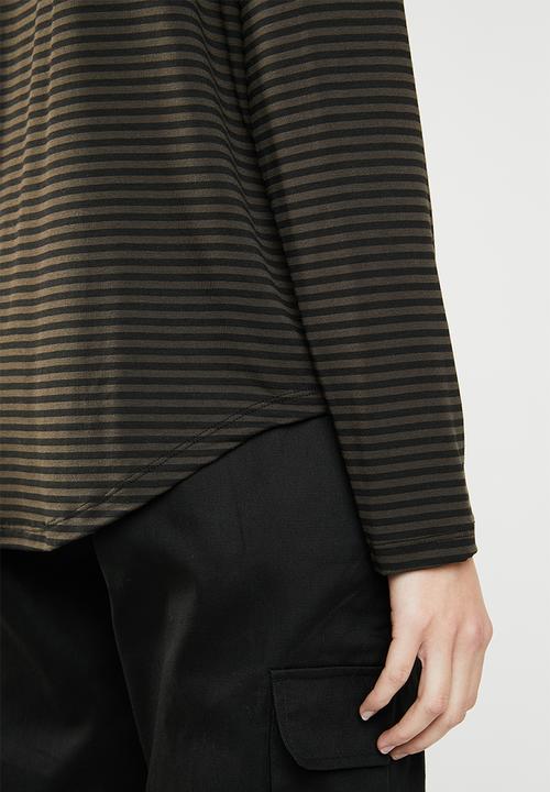 Superbalist - Turtle neck drop shoulder boxy tee - khaki & black