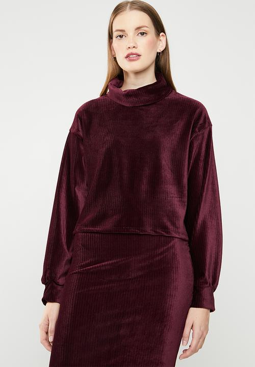 Superbalist - Velour funnel neck top- burgundy