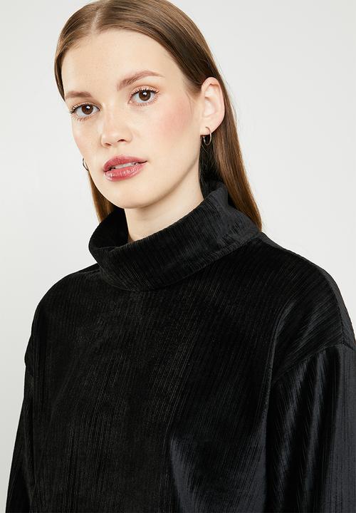 Superbalist - Velvour funnel neck top- black