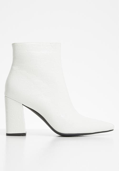 Public Desire - Hollie ankle boot - white 