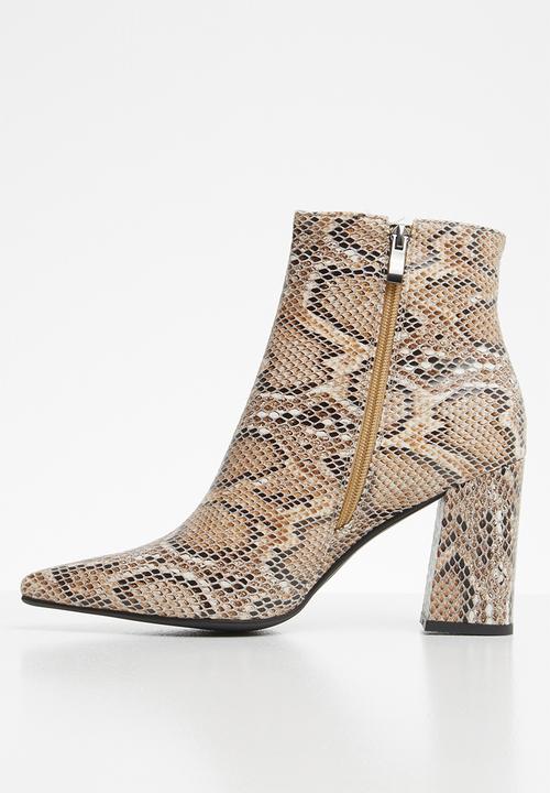 Public Desire - Hollie ankle boot - neutral